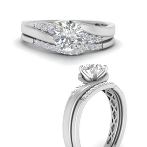 Find a broad array of Platinum Wedding Ring Sets 