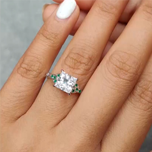 Square Diamond Engagement Rings
