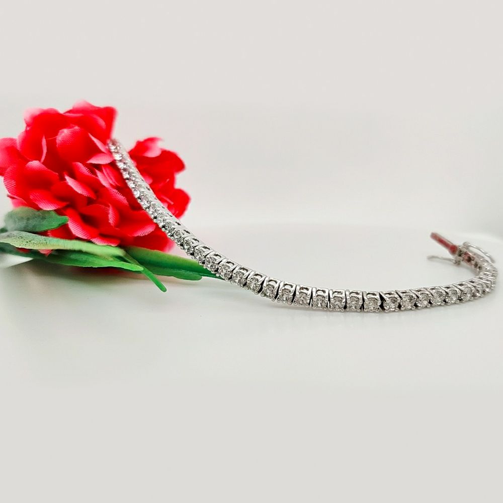 2 Carat Diamond Tennis Bracelet In White Gold FDBRC8635-2CT-300