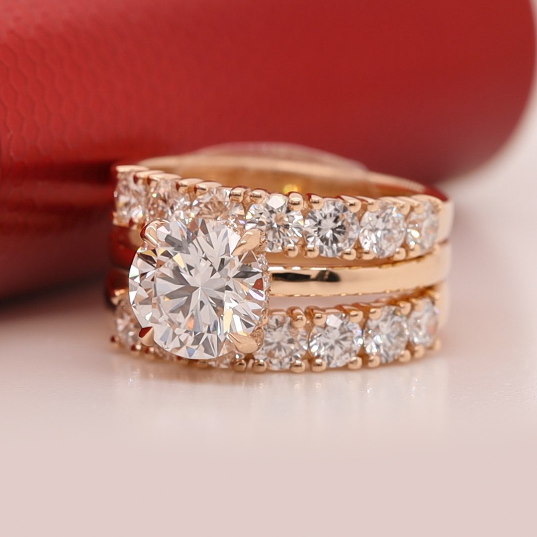 Classic Lab Diamond Round Big Band Set with 14K Yellow Gold White Diamond