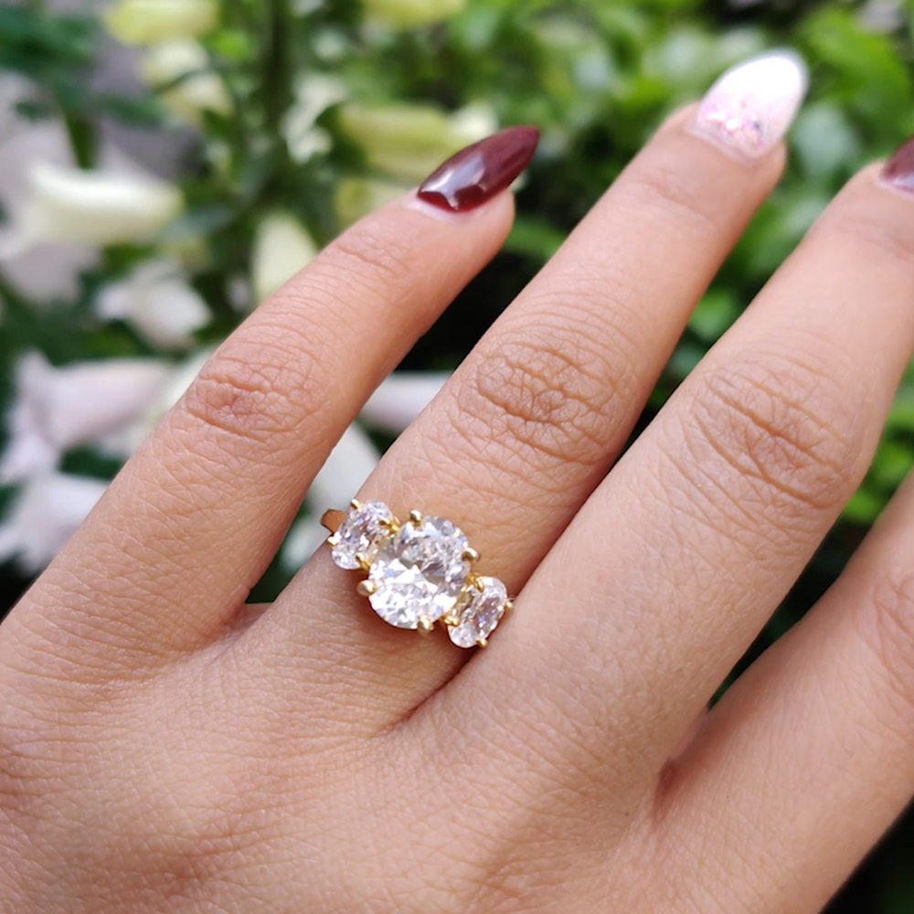 Anzai Sitcom Inwoner 3 Carat Oval 3 Stone Diamond Engagement Ring In Yellow Gold | Fascinating  Diamonds