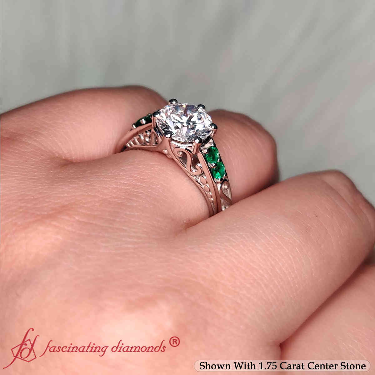 Round Shaped Beautiful Filigree 6 Prong Diamond Ring with Green Emerald in 14K White Gold