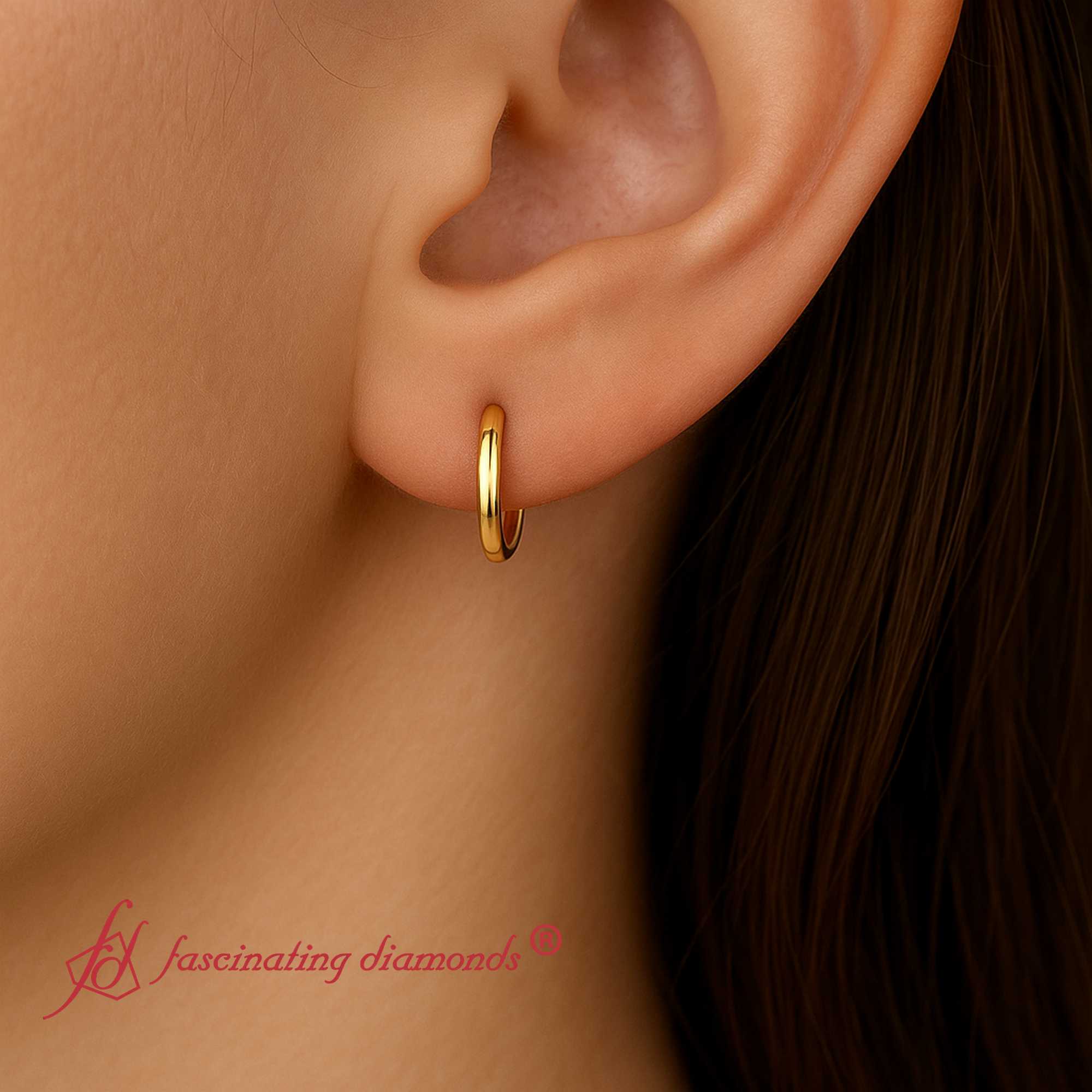 Simple Gold Small Hoops Earrings with 14K Yellow Gold undefined