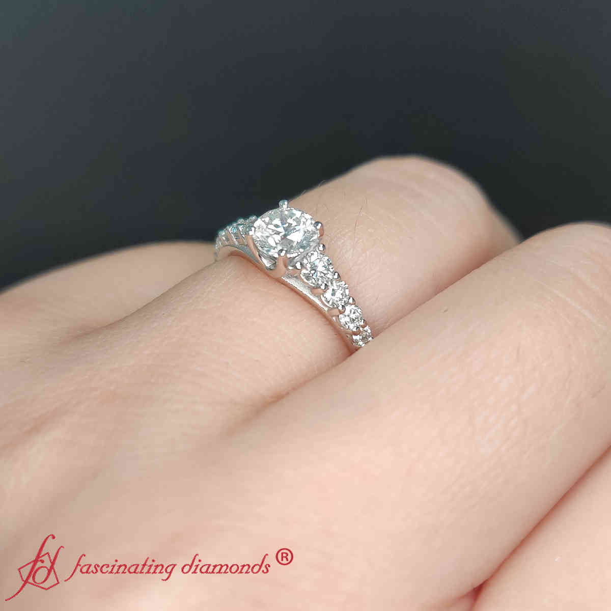 Round Shaped Graduated Lucida Simple Engagement Ring with White Diamond in 14K White Gold