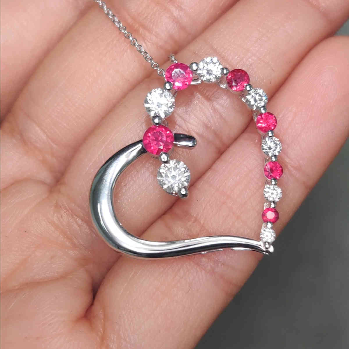 Graduated Open Heart Pendant with 18K White Gold Red Ruby